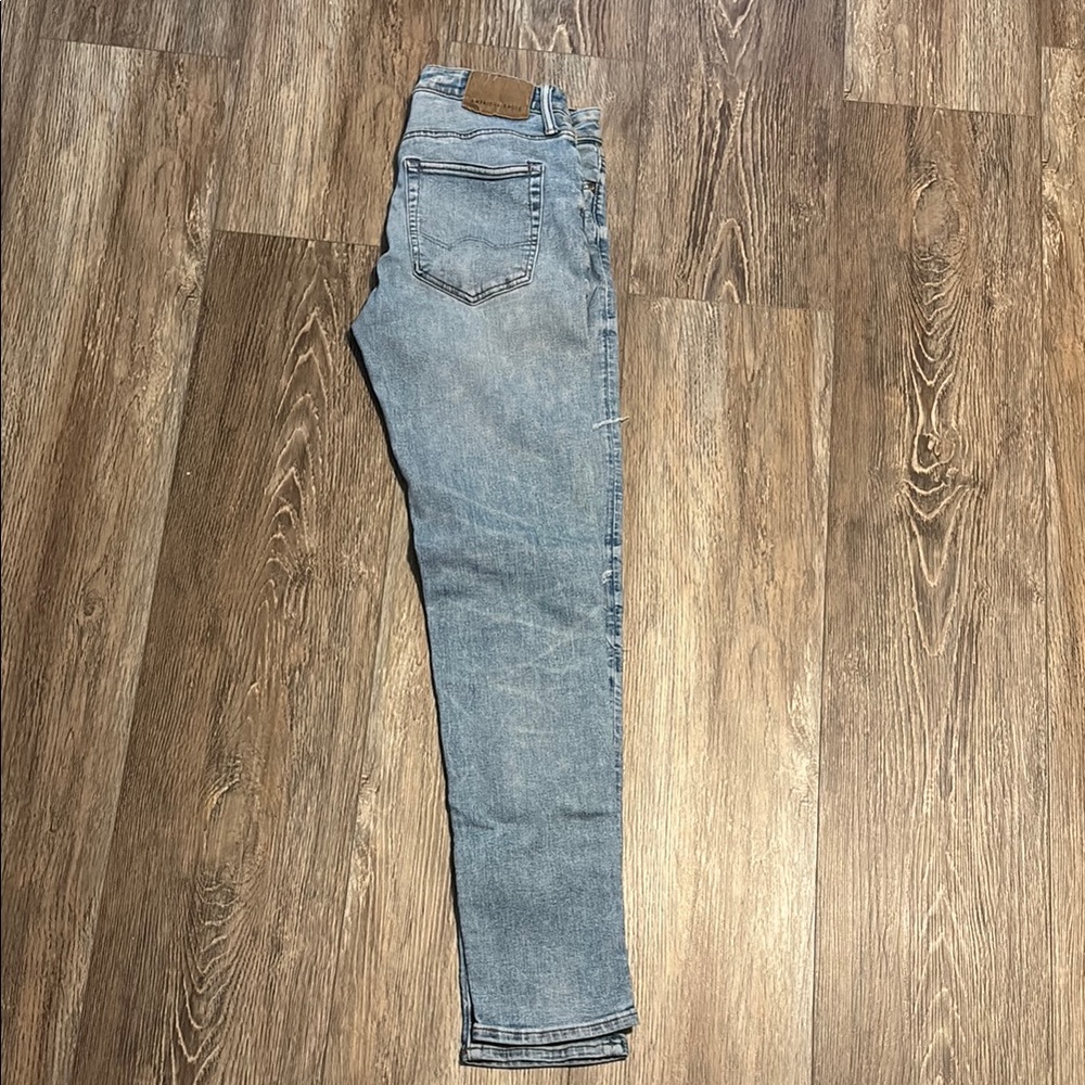 Men's Light Blue Jeans